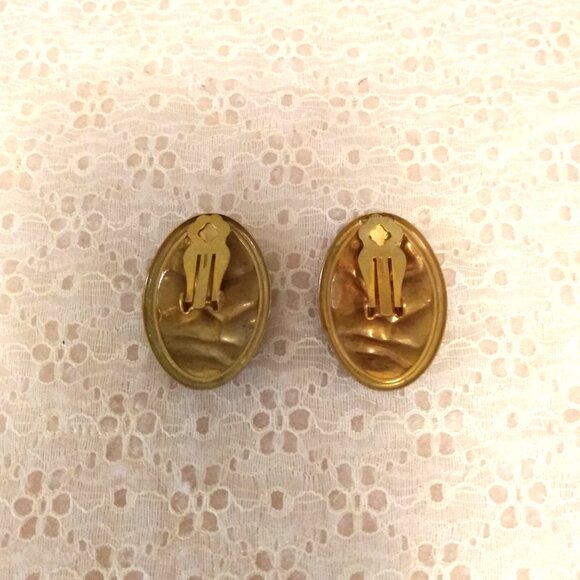 Vintage Teal Blue Enamel Gold Tone Large Oval Earrings Non-Pierced Clip Earrings - Picture 7 of 8